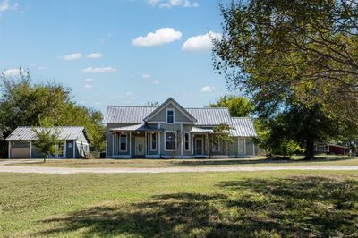 219 City Lake Road, House other with 3 bedrooms, 2 bathrooms and null parking in Mabank TX | Image 1