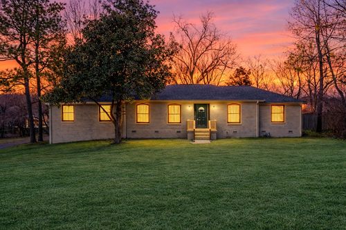 102 Cloverdale Ct, Hendersonville, TN, 37075-2907 | Card Image