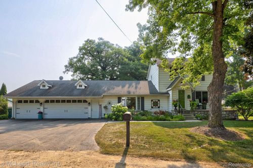 6287 San Vito Dr, Otter Lake, MI, 48464-9722 | Card Image