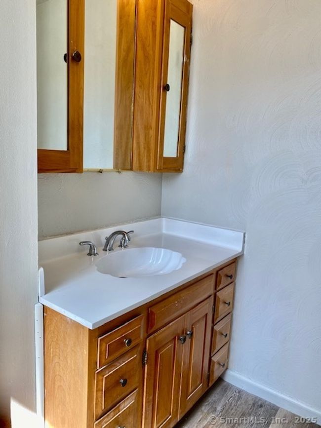 854 Burnside Ave, House other with 4 bedrooms, 2 bathrooms and 4 parking in East Hartford CT | Image 13