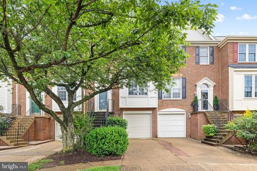 3911 Charles Ave, ALEXANDRIA, VA, 22305-2055 | Card Image