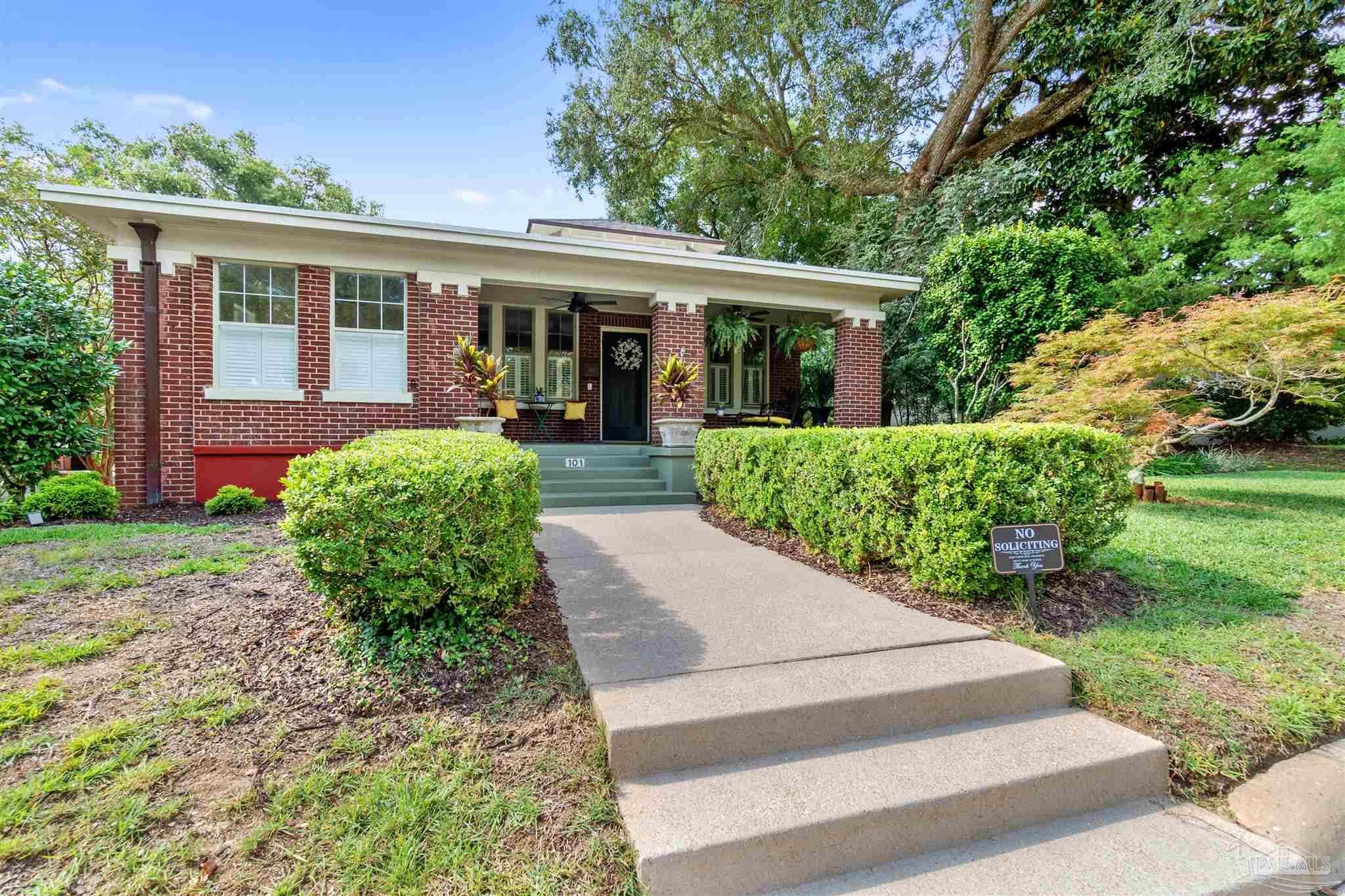 Lloyd St, Pensacola, FL 32501