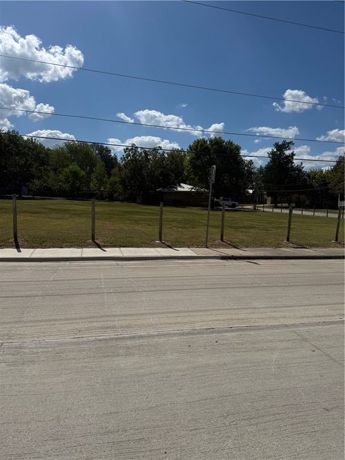 000 Martin Luther King Jr Pkwy, Brenham, TX, 77833 | Card Image