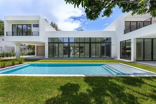 5921 Sw 84th St, South Miami, FL, 33143-8135 | Card Image
