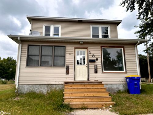 136 3rd St Se, Britt, IA, 50423-1725 | Card Image