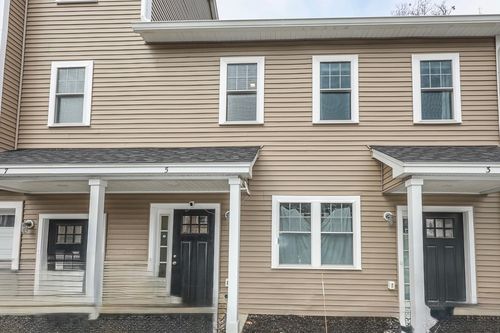 unit-5-7 Gorham St, Chelmsford, MA, 01824-2952 | Card Image