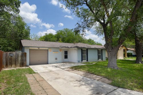 5962 Cliff Valley Dr, San Antonio, TX, 78250-3920 | Card Image