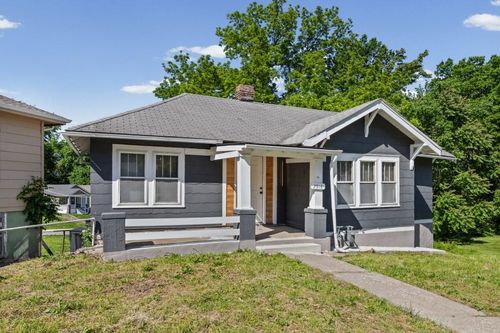 2918 Parkwood Blvd, Kansas City, KS, 66104-5246 | Card Image