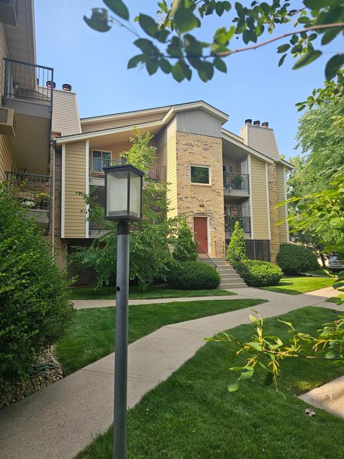 33-2240 Ridge Dr, Saint Louis Park, MN, 55416-5627 | Card Image