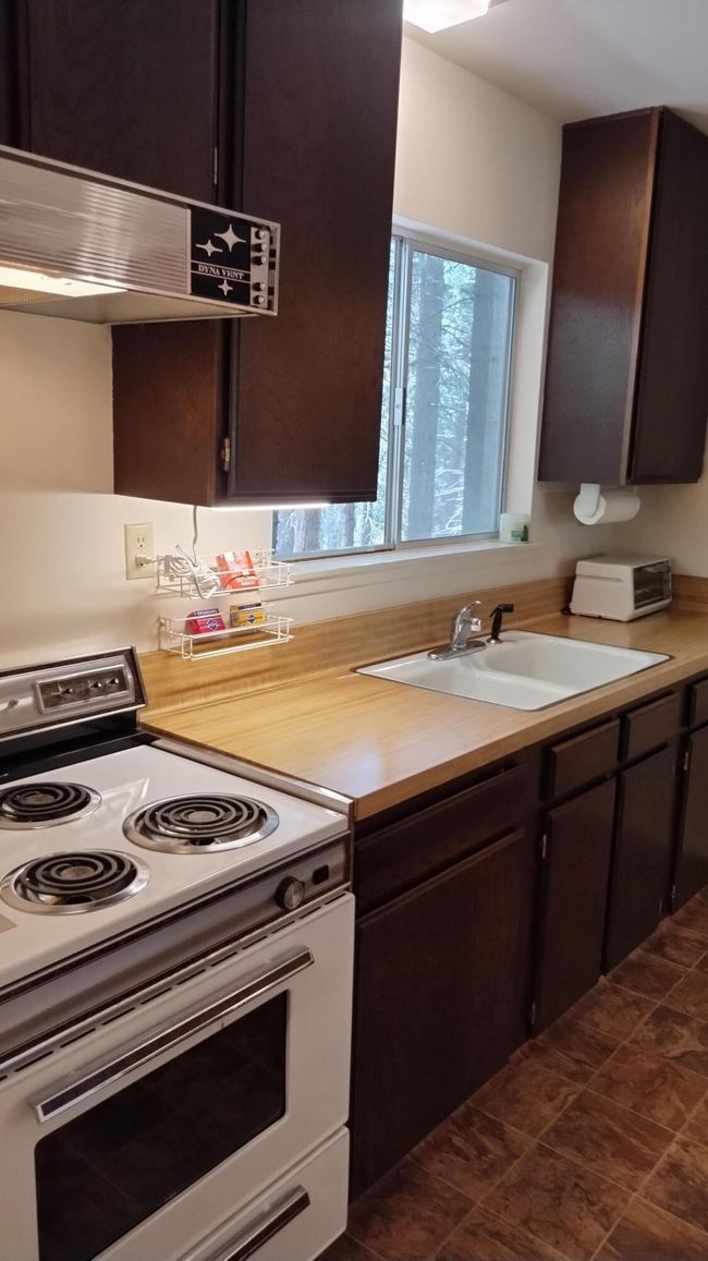 54706 Cedar Dr, House other with 3 bedrooms, 2 bathrooms and null parking in Springville CA | Image 7
