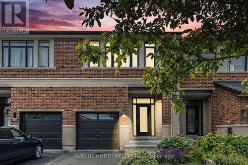 341 Cooks Mill Cres, Gloucester, ON, K1V2N3 | Card Image
