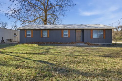 725 N 260 Rd, Mounds, OK, 74047-6097 | Card Image