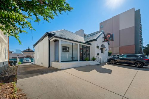 214 19th Ave N, Nashville, TN, 37203-2123 | Card Image