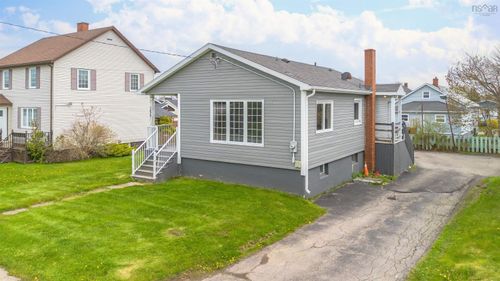 399 York Street Street, Glace Bay, NS, B1A2N1 | Card Image