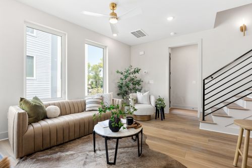 1043 E Trinity Ln, Nashville, TN, 37216-3040 | Card Image