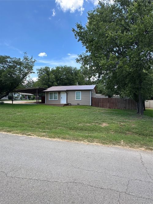 601 Alfred Dr, Azle, TX, 76020-3201 | Card Image