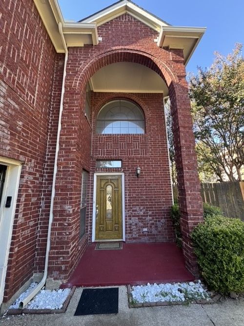 2905 Eagles Nest Dr, Bedford, TX, 76021-3346 | Card Image