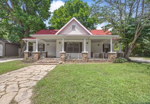 147 Maple Ave, West Fork, AR, 72774-2825 | Card Image