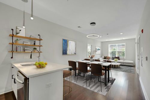 205-1901 Summit Ave, Union City, NJ, 07087-1637 | Card Image