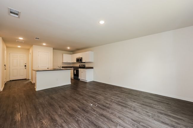 1304 N Brazos Ave, House other with 3 bedrooms, 2 bathrooms and null parking in Cleburne TX | Image 6