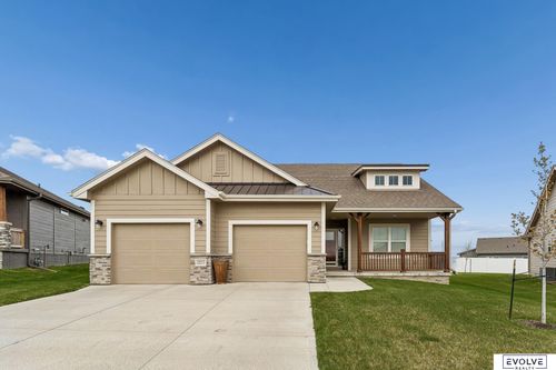 18472 Chutney Dr, Omaha, NE, 68136-1698 | Card Image