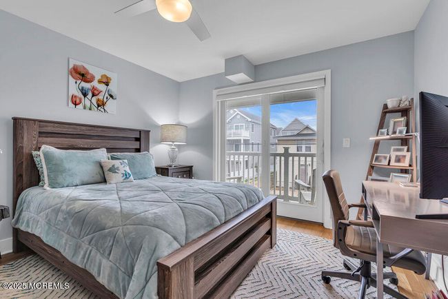 Reversed Living! Bedroom on 2nd Floor with Walk-in Closet, opens to Balcony | Image 22