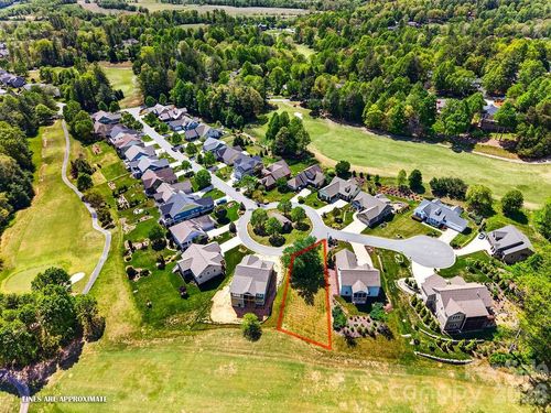 156 Triple Fairways Dr, Hendersonville, NC, 28739-5736 | Card Image