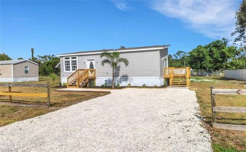 8093 Marx Dr, NORTH FORT MYERS, FL, 33917-1603 | Card Image