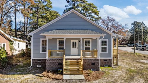 700 N Grace Ave, New Bern, NC, 28562-4444 | Card Image