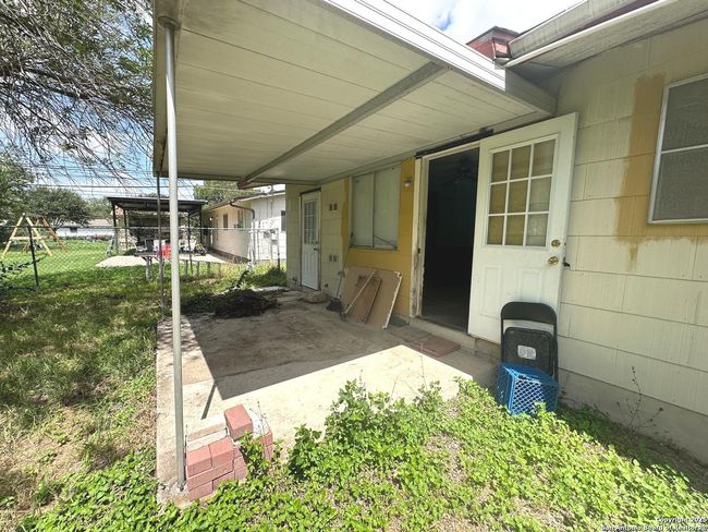 5230 Swann Ln, House other with 3 bedrooms, 1 bathrooms and null parking in Kirby TX | Image 16