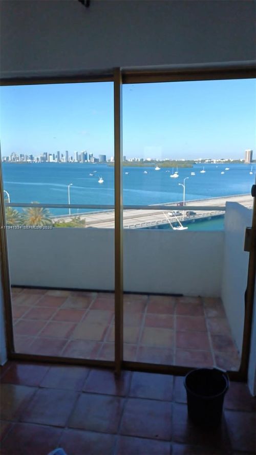 apt-709-7904 West Dr, North Bay Village, FL, 33141-5525 | Card Image