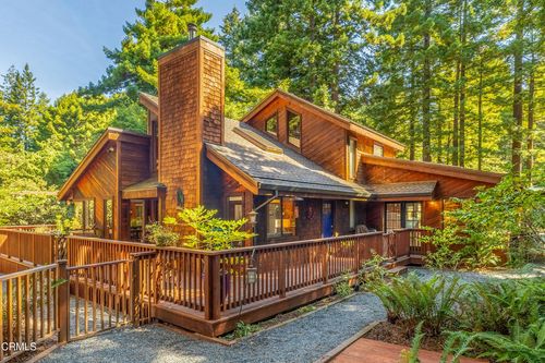 17451 Redwood Springs Dr, Fort Bragg, CA, 95437-7724 | Card Image