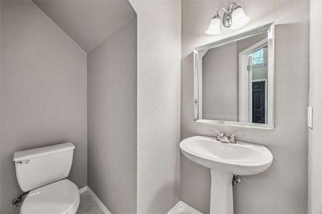 2212 Clover Ridge Dr, House other with 5 bedrooms, 3 bathrooms and 2 parking in Cedar Park TX | Image 9