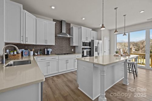 1-4100 Alexander View Dr, Charlotte, NC, 28226-0104 | Card Image