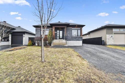 185 Rue Du Vaucluse, Saint-Paul, QC, J0K3E0 | Card Image