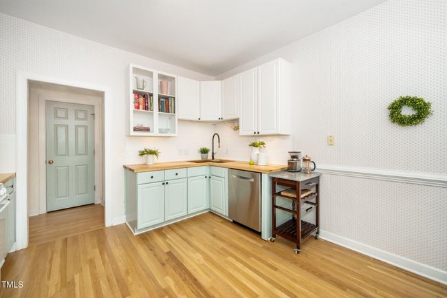 New countertops and sink/faucet | Image 9