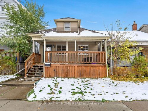 {{alt}} | Card Image