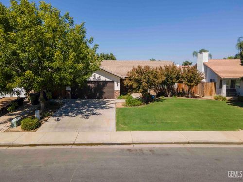 10908 Royal Ascot Ave, Bakersfield, CA, 93312-1818 | Card Image