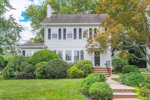 2 Inness Pl, Glen Ridge, NJ, 07028-1604 | Card Image
