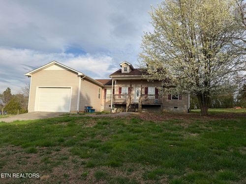 135 Lees Chapel Rd, Sweetwater, TN, 37874-6453 | Card Image