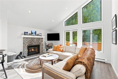 64-144 Village Blvd, Incline Village, NV, 89451-9499 | Card Image