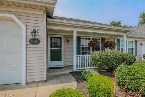 5270 Queen Ann Way, Painesville, OH, 44077-6304 | Card Image