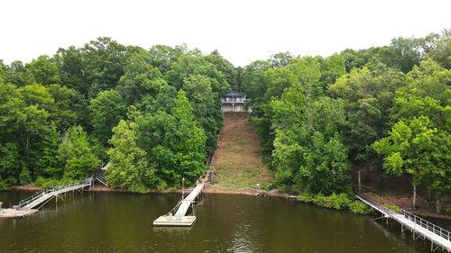 365 Bluff Rd, Big Sandy, TN, 38221-4087 | Card Image