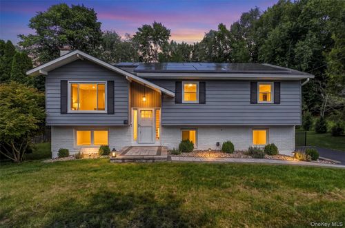 13 Slate Hill Dr, Poughkeepsie, NY, 12603-5509 | Card Image
