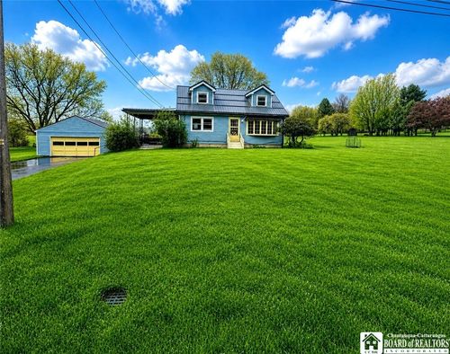 2775 Mitchell Rd, Jamestown, NY, 14701-9565 | Card Image