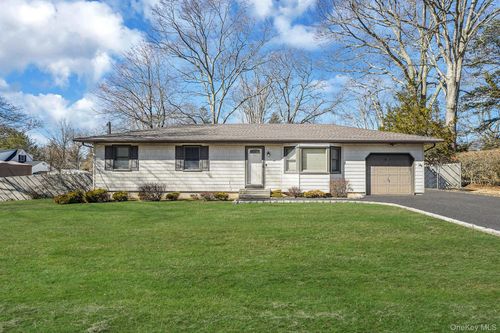 300 Tyler Avenue, Brookhaven, NY, 11764 | Card Image
