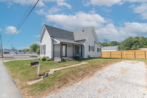 230 S Madison St, Mooresville, IN, 46158-1718 | Card Image