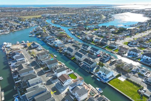 116 Beach Ave, Bellmore, NY, 11710-4703 | Card Image