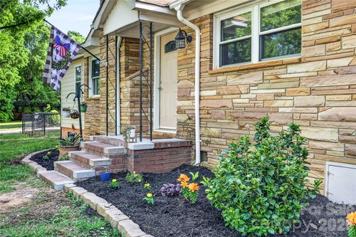 991 Shearers Rd, Mooresville, NC, 28115-5724 | Card Image