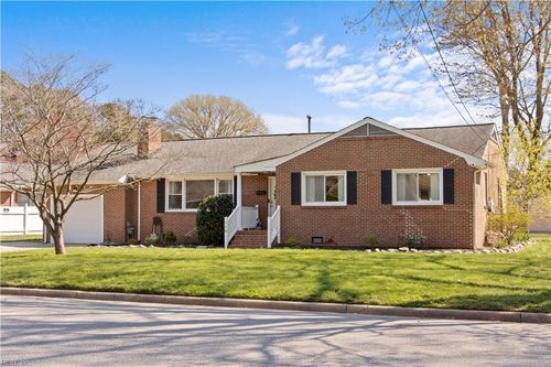 118 Wendfield Cir, Newport News, VA, 23601-1019 | Card Image